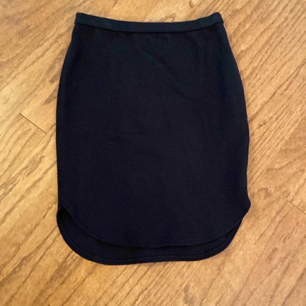 Banana Republic - small black skirt, elastic waist, 60%, cotton, 40% polyester